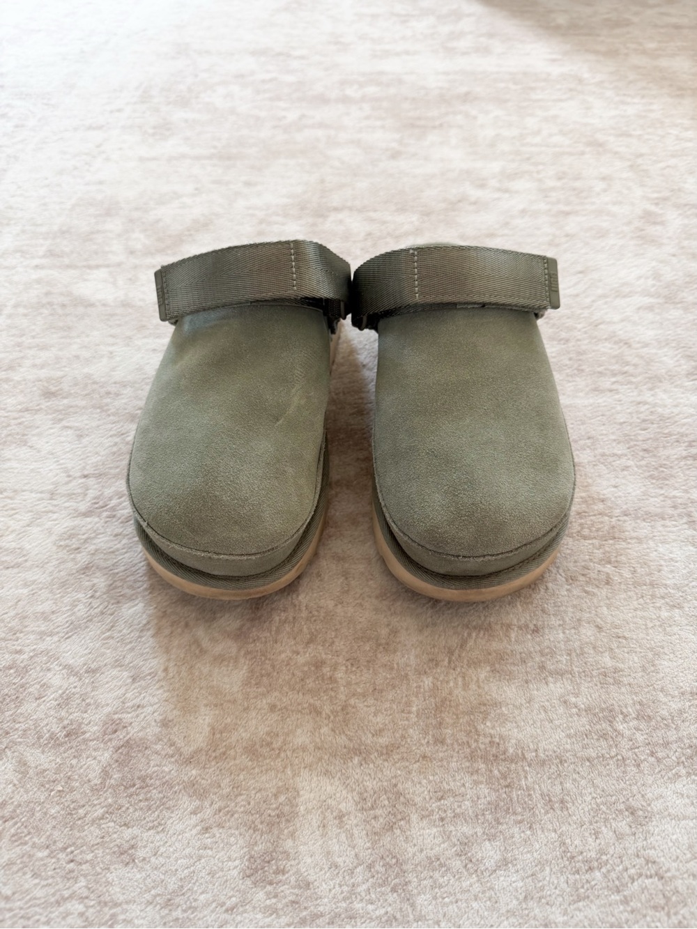UGG Goldenstar Women’s Moss Green Suede Clogs - Picture 5 of 8